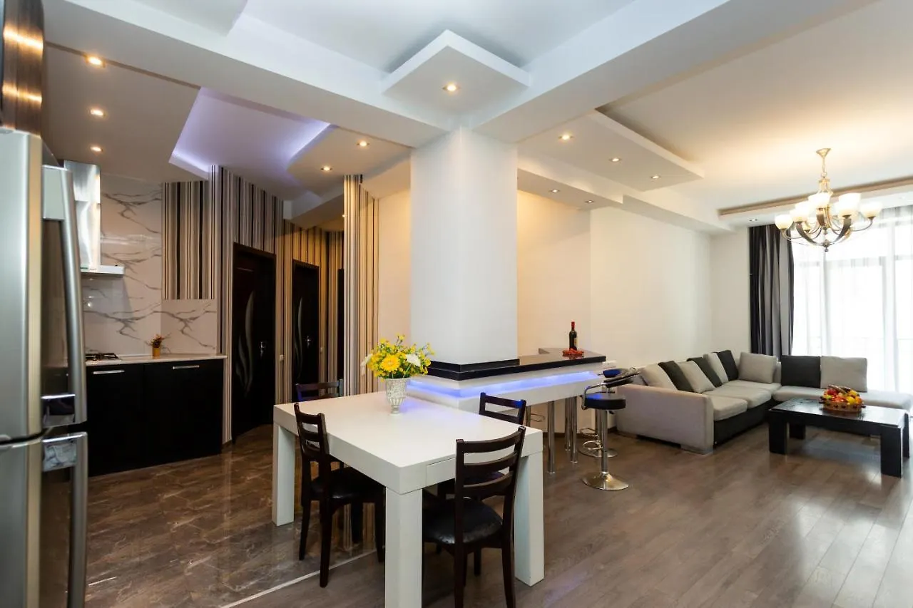 Two Bedroom Apartment In The City Center Τυφλίδα 0*,  Γεωργία